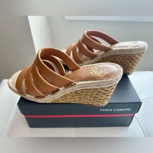 New VINCE CAMUTO Light Cognac Leather Sandals Espadrille Wedge Size 9-NIB